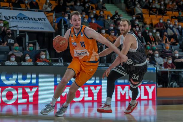 球队还通过 球队还通过