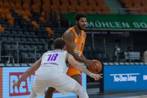 战比利亚雷 战比利亚雷